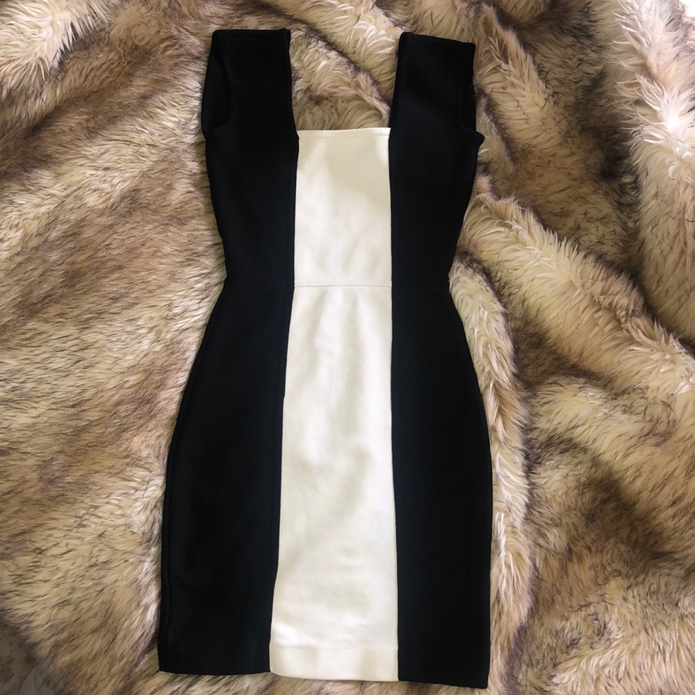 BCBGMAXAZRIA “Tamira” Bodycon Bandage Dress